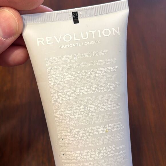 Revolution Skincare Facial Mask + Makeup Remover + Primer Spray + Glow Mist - Picture 7 of 9